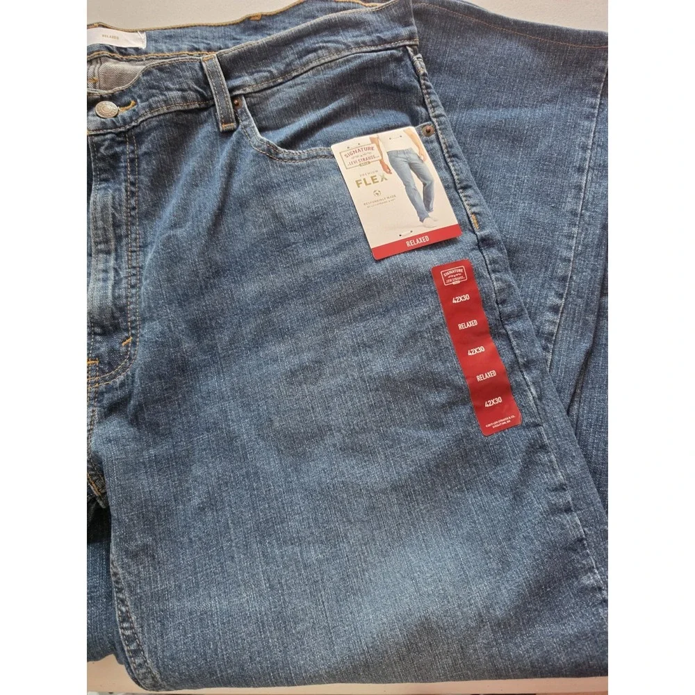 Levi Strauss Signature Gold Mens Jeans 42x30 Premium Flex Straight Leg NWT